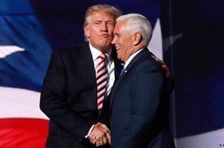 Майк Пенс та Дональд Трамп