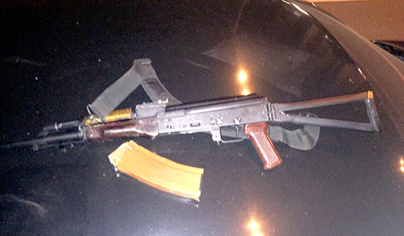 У Києві поліція затримала грабіжників, у яких вилучили автомат «Калашникова»