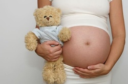 Знаменитости, которые завели детей с помощью суррогатной мамы