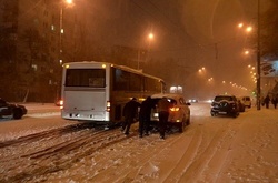 Столичні дороги під час снігопаду