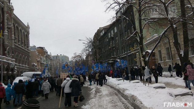 Аваков обіцяє жорстко зупиняти збройні провокації у Києві