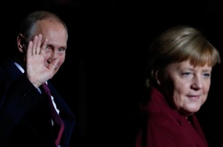 Путін натякнув Меркель про можливі крадіжки газу в Україні