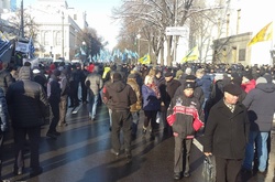 Активісти перекрили вулицю Грушевського біля Ради 