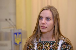 Олена Сотник