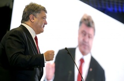 Порошенко заявив про зміцнення міжнародно-правової бази для деокупації Криму