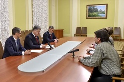 Зустріч Порошенка з вкладниками банку 