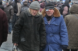 Третій день акцій під НБУ: мітингувальників лякають мінами у туалетах (ФОТОРЕПОРТАЖ)