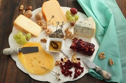 Ученые: любители сыра живут дольше  