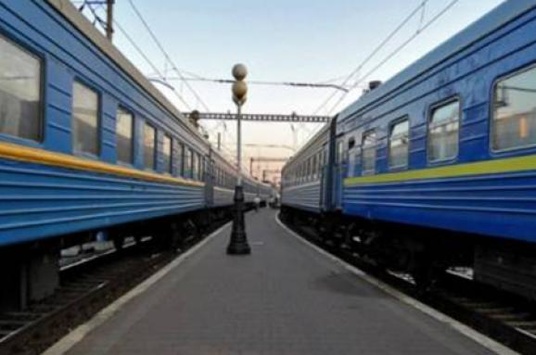 На новорічні свята «Укрзалізниця» призначила додаткові потяги