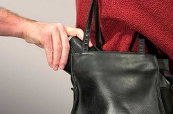 Киян попередили про злодія, який орудує у фастфудах