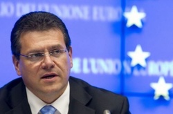 Єврокомісар з питань енергетики їде до РФ домовлятися про газ для України