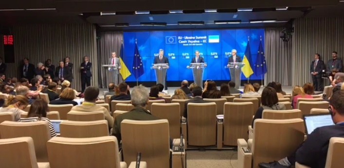 Спільний брифінг Порошенка, Туска та Юнкера за підсумками саміту Україна – ЄС (наживо)