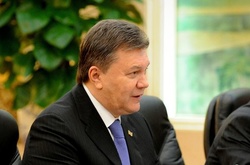 Янукович дав прес-конференцію (наживо)