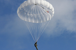 Стрибок з парашутом