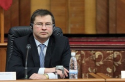 Україна може отримати 600 мільйонів євро від ЄС у січні, - єврокомісар