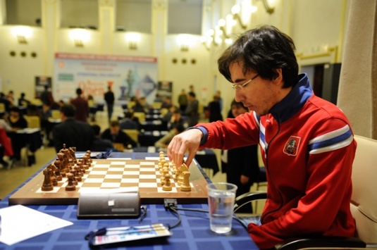 Екс-чемпіон Росії з шахів загинув у Москві: випав із 12 поверху
