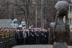 Сьогодні у багатьох країнах вшанували пам’ять жертв Голодомору