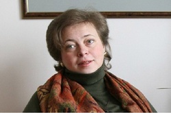 Журналіст Юлія Мостова