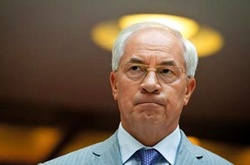 Азаров провів з'їзд «політичних мігрантів», які ховаються в РФ