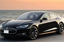  Група ентузіастів зробила пристрій, який дозволяє управляти автомобілем Tesla силою думки 