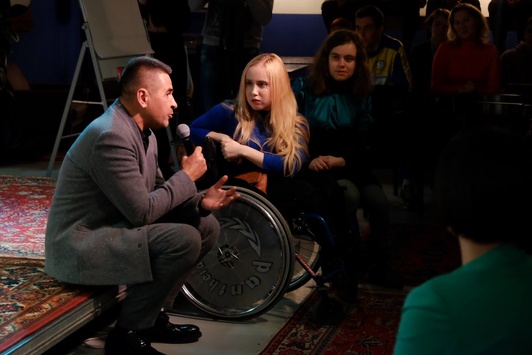 У Києві діти з обмеженими можливостями вразили глядачів фестивалю талантів