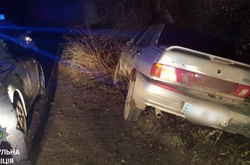 Водій легковика та його пасажир влаштували перегони з патрульною поліцією