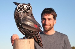 Австралиец превратил груды металлолома в удивительные скульптуры