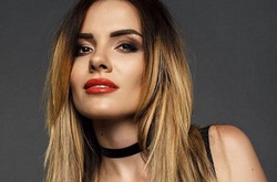 MamaRika сняла в новом видеоклипе своего возлюбленного