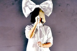 Новая звезда интернета: попугай феерично исполнил хит певицы Sia