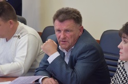 Скандал у Миколаївській облраді: депутат назвав прапор України «бандерівським, з яким німців зустрічали»