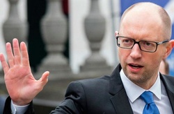 Яценюк закликав Захід залишати Україну на своїх радарах