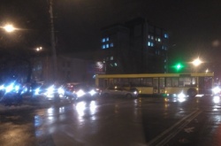 Водій автобуса спровокував величезний затор у Києві