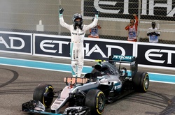 Чемпіон Формули-1 Росберг завершив кар'єру