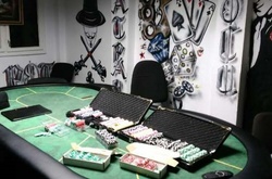 У Мукачевому поліція «накрила» казино з фішками та покерним столом