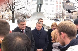 Порошенко під час зустрічі з українцями в Польщі