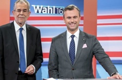 На австрійських виборах закрилися перші дільниці