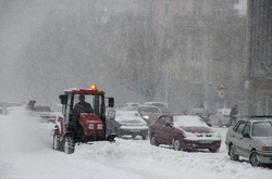 До уваги водіїв! На столичних дорогах ожеледиця