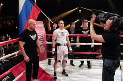 Відомий російський боксер програв два чемпіонські пояси за 40 секунд