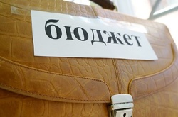 Рада знову прийматиме бюджет «під ялинку?»