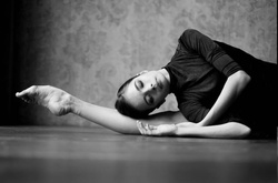 Пуанты, боль и аплодисменты: закулисный мир балета глазами балерины Дарьян Волковой