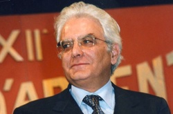 Президент Італії закликав Ренці відкласти відставку з посади прем’єра