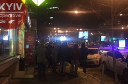 З'явилося відео сутички між футбольними фанатами у Києві