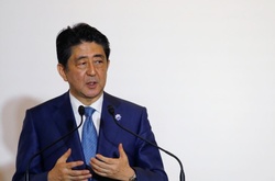 Прем'єр Японії вперше в історії відвідає Перл-Харбор