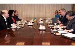 Заступник міністра оборони США і віце-прем'єр-міністр України обговорили військову допомогу