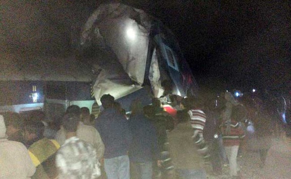 В Індії зійшли з рейок вагони пасажирського потяга: є постраждалі