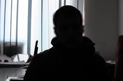 На вулиці Володимирській чоловіки напали на жінку