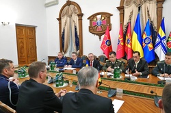 Німеччина відрядить в Україну військових консультантів 