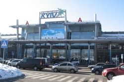 Для отримання української візи австралійця змусили злітати з Жулян до «Борисполя» через Дубай