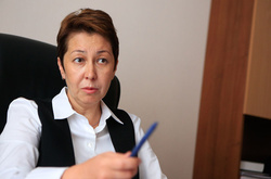 Суддя каже, що їздить на незадекларованому Land Cruiser від страху