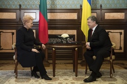 Даля Грибаускайте та Петро Порошенко